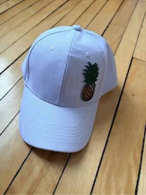 BNWOT White Pineapple Patch Baseball Cap